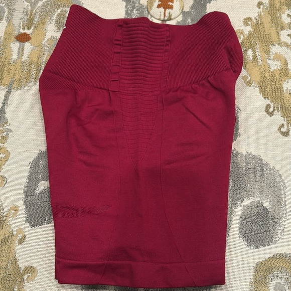 Ladies size xs AYBL workout shorts - Picture 12 of 12